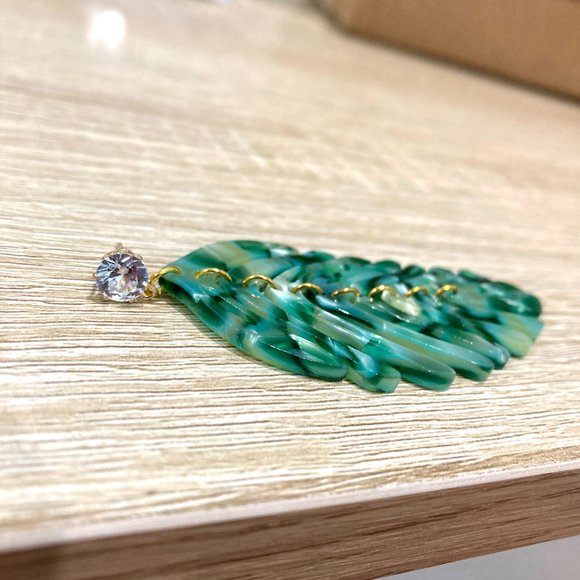 Tropical Leaf Green Tortoise Shell CZ Stone Drop Dangle Earrings - Picture 6 of 6